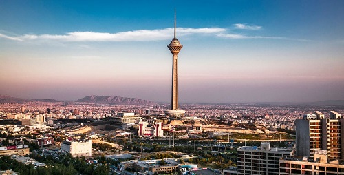 بررسی و نقد كتاب «دركوچه و خيابان» نوشته عباس منظرپور