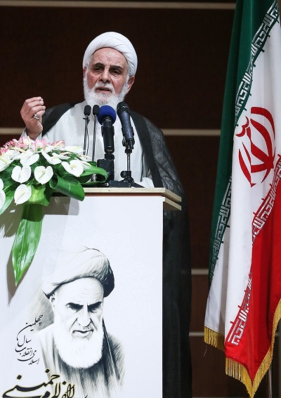 در حاشیه رونمایی از کتاب الف لام خمینی؛ ناطق نوری: امام گفت خودم باطلالسحر هستم