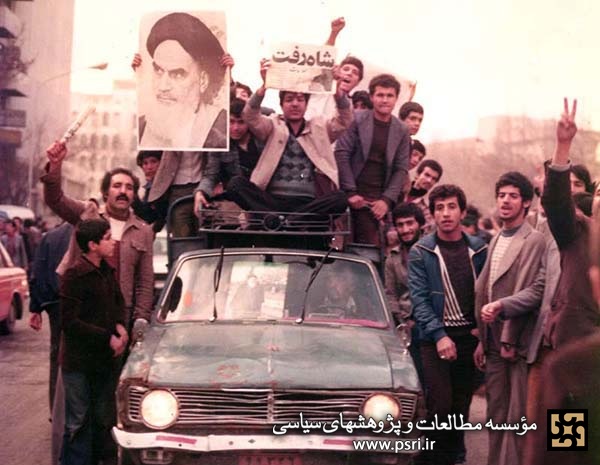 عوامل فرار شاه