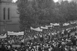 گزارش محمود گلابدره ای از روزهای انقلاب اسلامی